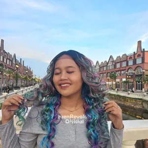 Lace Wig Premium/ Rambut Palsu Ombre Panjang Curly (FK1972156)