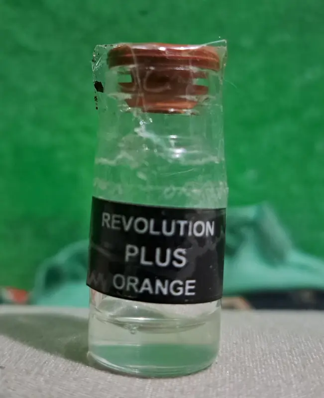 Revolution plus orange obat kutu kucing adult 2,5 - 5 kg Repack 2