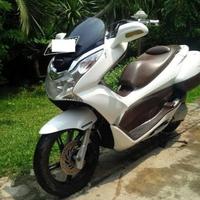 Gambar cover planger behel behel rail grab PCX 125 150 cbu ori ahm dari arekcandi_NEW Kab. Sidoarjo 4 Tokopedia