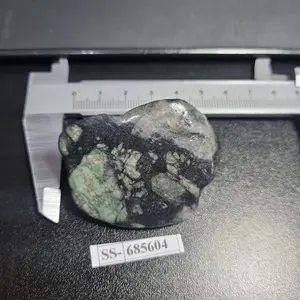 Emerald Rough Schroll ERS09