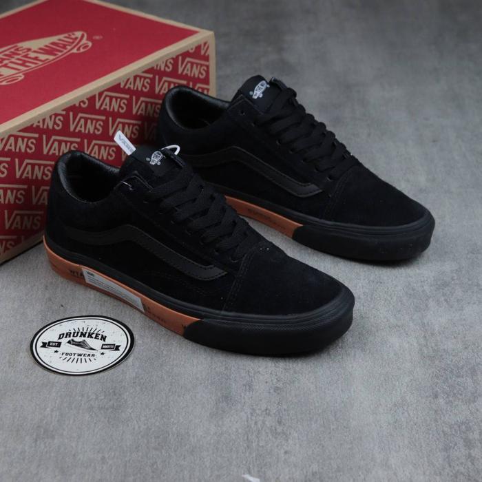 Gambar Sepatu Vans Old Skool X OG WTAPS GPS Black Orange dari drunkenfootwear Kota Bandung Tokopedia