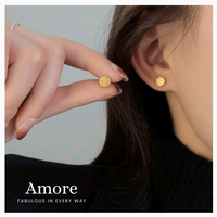 Gambar Amore Roku Lucky Titanium Anting Wanita Lapis Emas 18k Sepasang Earrings Gold Stainless Perhiasan Love dari Clairine Jewellery Kota Bandung 2 Tokopedia