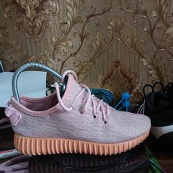 light pink yeezys