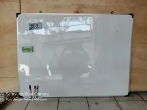 Whiteboard magnet 100 x 110 cm anti gores mudah dihapus komplit