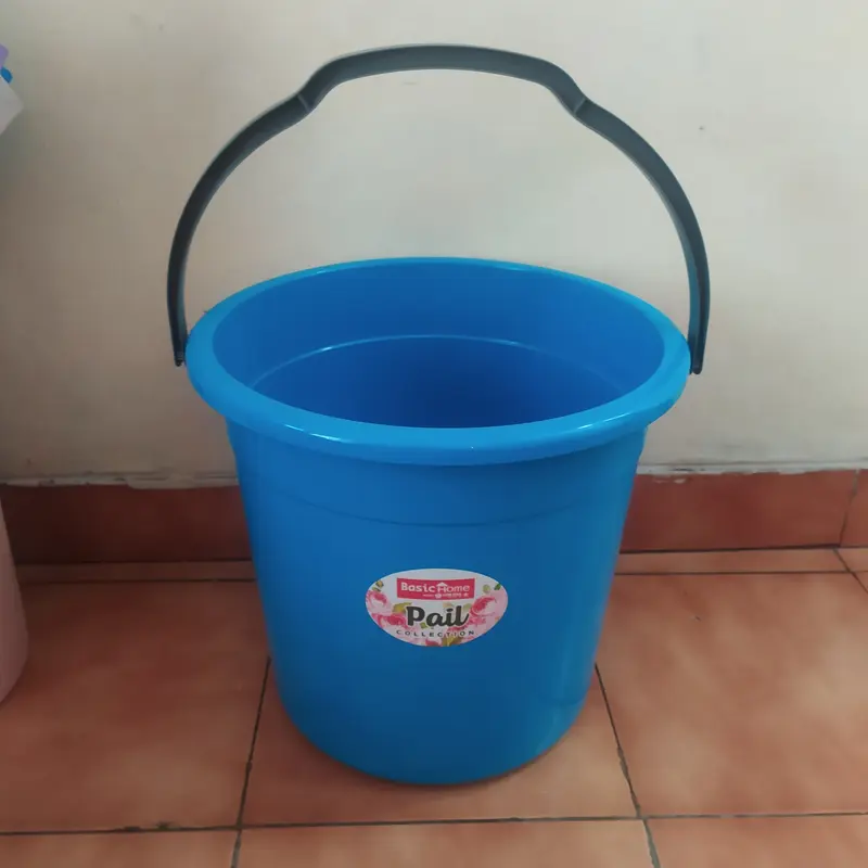 Ember 23L LION STAR Basic Home/ Ember Plastik tanpa Tutup 6 Galon 2