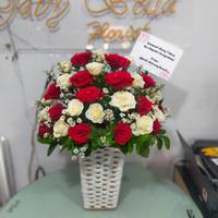 Gambar Bunga Meja Elegan Bunga Vas Rangkaian Bunga Meja Table Flowers Terbaik untuk Hadiah dan Dekorasi dari Gaby Bella Florist Kota Administrasi Jakarta Selatan 3 Tokopedia