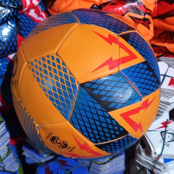 Bola Sepak Anak / Bola Anak Usia 3-5 Tahun / Bola Jahit Mesin / Random 1