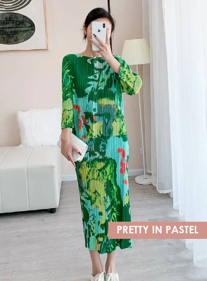 Gambar Premium Pleats Set Abstract Pattern (Long sleeves blouse + Midi Skirt) Baju Wanita Setelan Motif - Red dari Prettyinpastel28 Kota Administrasi Jakarta Selatan 4 Tokopedia