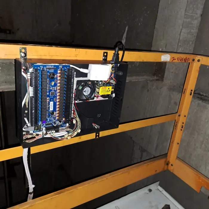 Controller Lift akses 32 lantai, controller + Box psu + battery 12v 7A 0