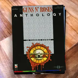 Buku Tablature Gitar Guns And Roses Anthology - 21 Classic Songs