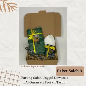 Paket hampers Sarung Alquran Peci Tasbih kartu ucapan