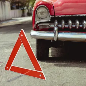 SEGITIGA PENGAMAN/ SEGITIGA PERINGATAN / EMERGENCY TRIANGLE