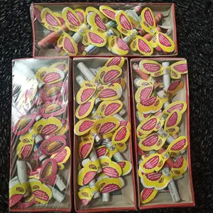 Mainan k.a kupu kupu terbang.