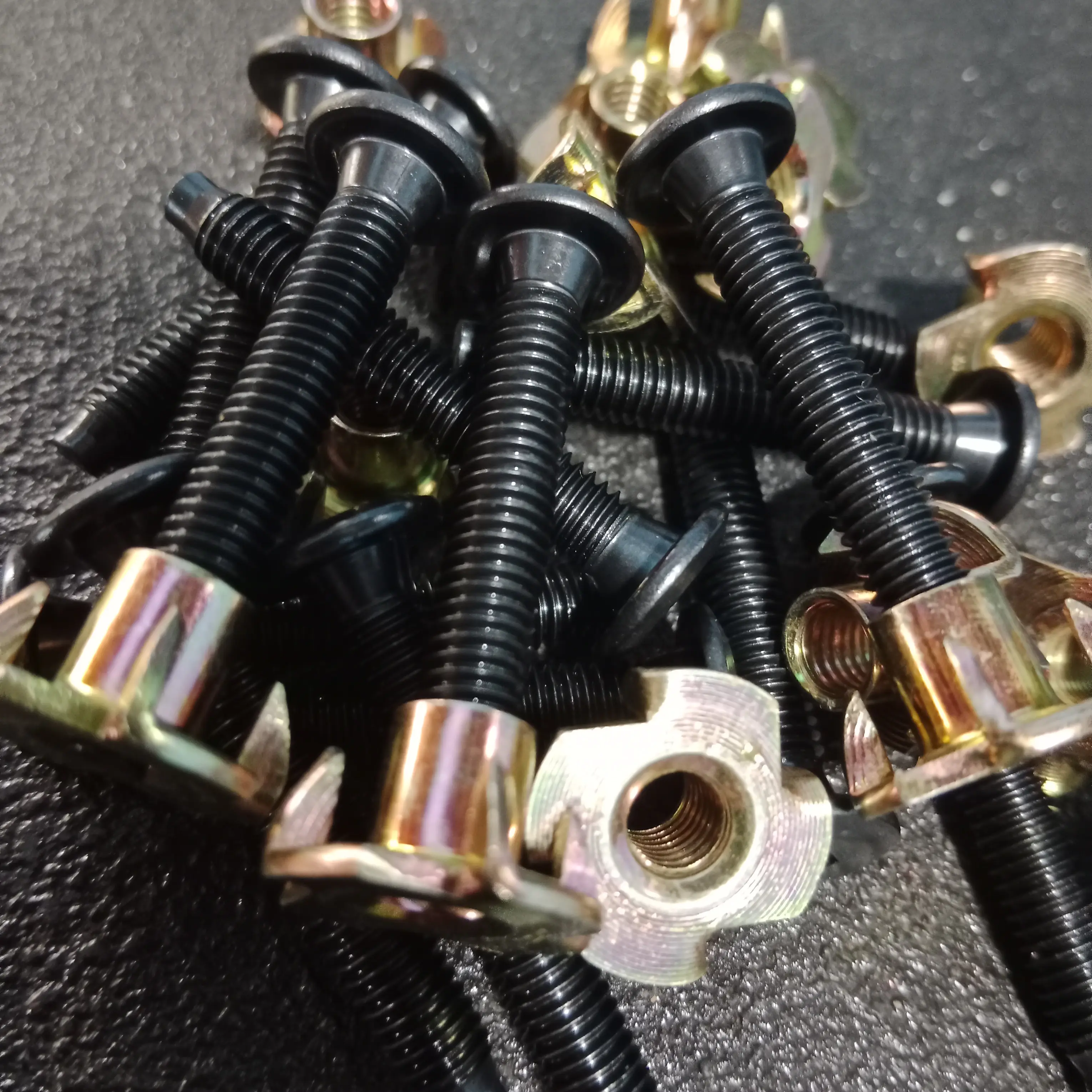 Baut cakar m6 untuk box speaker panjang 4cm bahan baja asli fulldrat