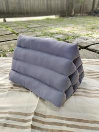 Gambar Bantal Thailand / Bantal Segitiga / Triangle Pillow Full Ungu dari Elha Interior Kota Denpasar 5 Tokopedia