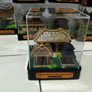 Miniatur Rumah Adat Bali ( UK 8x8x8cm )