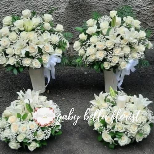 Gambar Bungaaltar 002 Bunga meja Bunga vas Rangkaian altar bunga fresh duka dari Gaby Bella Florist Kota Administrasi Jakarta Selatan Tokopedia