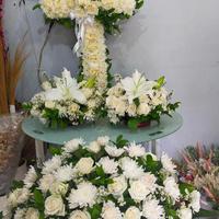 Gambar Bungaaltar 002 Bunga meja Bunga vas Rangkaian altar bunga fresh duka dari Gaby Bella Florist Kota Administrasi Jakarta Selatan 3 Tokopedia
