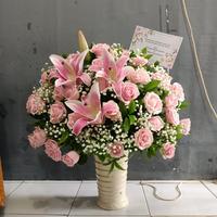 Gambar Bunga Meja Bunga Cantik Bunga Fresh table flower rangkaian bunga meja mawar asli bunga ultah dari Gaby Bella Florist Kota Administrasi Jakarta Selatan 5 Tokopedia