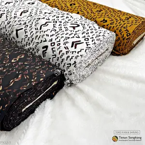 Kain Tenun Batik Lontara Bugis Makassar Hitam - Tenun Sengkang PKU