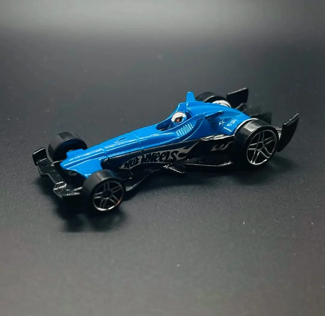 Mobil Mainan HOT WHEELS Motor Hotwheel Bahan Logam