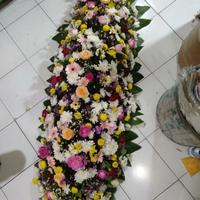 Gambar Bunga Tutup Peti Duka Cita Rangkaian Bunga Duka Bunga Kedukaan Bunga Salib Bunga Krans Bunga Mawar Putih dari Gaby Bella Florist Kota Administrasi Jakarta Selatan 2 Tokopedia
