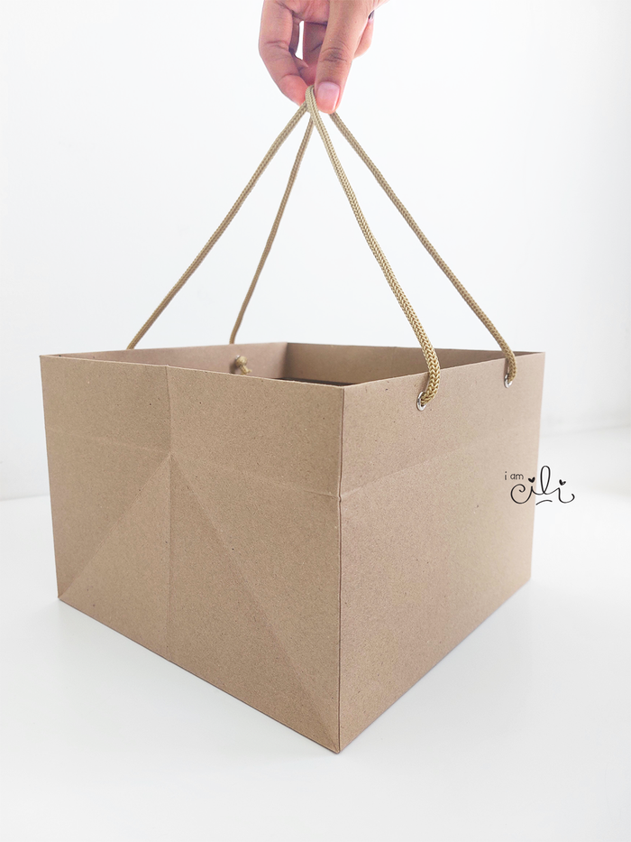 Gambar (paperbag coklat 21.5x21.5x15) tas kertas polos kraft coklat [isi 10] dari i am CiLi Kota Tangerang Tokopedia