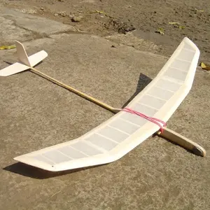 Pesawat Model Chuck Glider Pelangi 50 RB