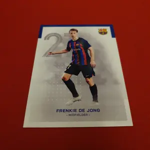 Kartu bola barcelona frenkie de jong topps 2023