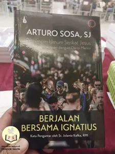 Buku Berjalan Bersama Ignatius Ignasius