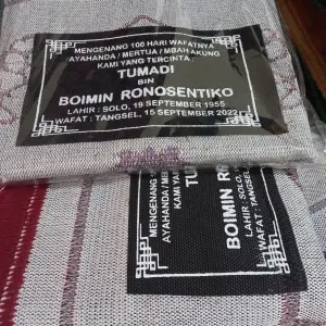 Sajadah turki plus sablon nama / souvenir tahlilan 40 hari
