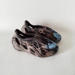 yeezy foam runner harga