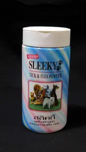 Bedak Kutu Anjing Sleeky Tick & Flea Powder 150gram 010829