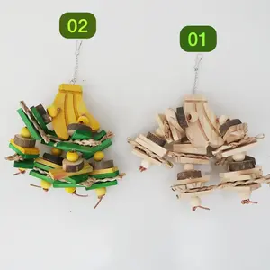 MAINAN GIGITAN KUNYAH GANTUNG BURUNG PARROT SC FALK SG TOY AVR-LQ-0113