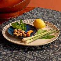 Gambar Dinner Plate / Piring Makan Jenggala Batik Kawung 27 cm Putih dari Jenggala Keramik Bali Kab. Badung 5 Tokopedia