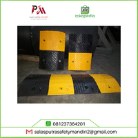 Gambar POLISI TIDUR KARET SPEED HUMP RUBBER 50 CM KESELAMATAN LALU LINTAS dari Putra safety mandiri 2 Kota Administrasi Jakarta Utara 2 Tokopedia