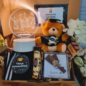 Hampers Wisuda Hijab / Graduation Gift for Her