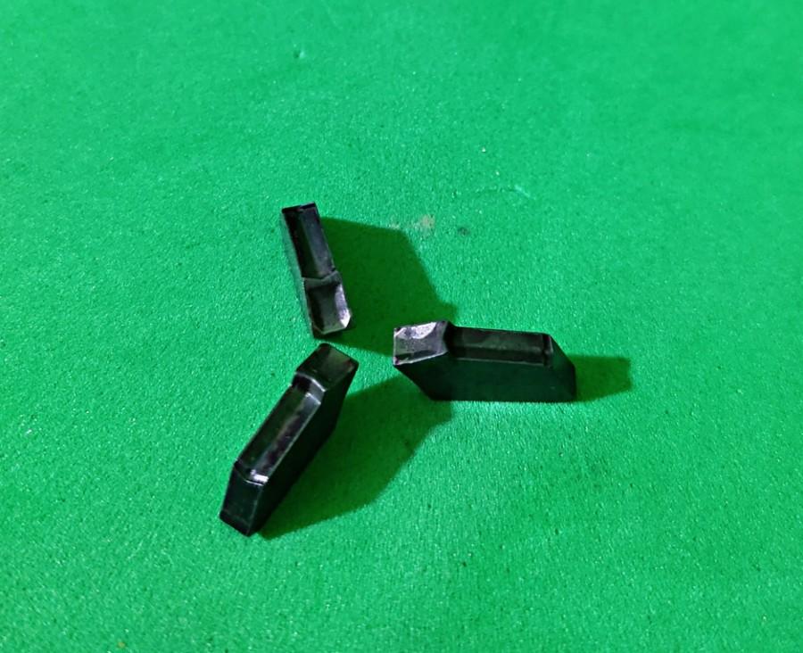Insert GSFN 4 Mata Bubut TKN 4mm Grooving Pisau Potong Parting 4 — foto asli 2