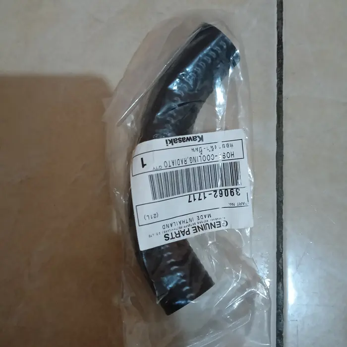 Gambar slang selang radiator panjang pendek atas bawah ninja RR original dari NOAL PART KAWASAKI Kota Administrasi Jakarta Barat 2 Tokopedia