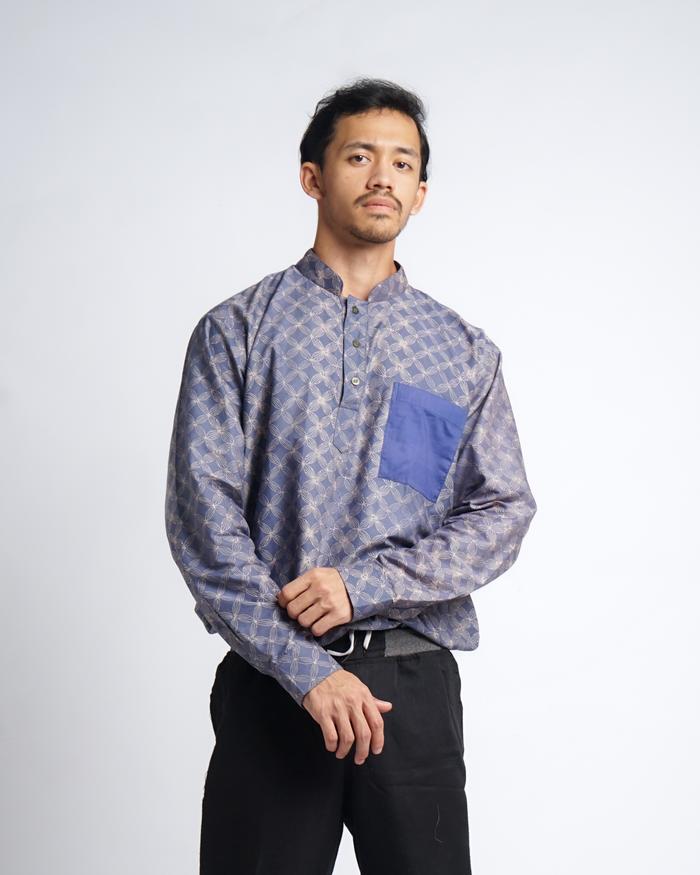 Gambar Batik Fractal Purbawasesa Kemeja Pria Lengan Panjang dari Batik Fractal Kota Bandung Tokopedia