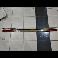 Gambar trunklid bagasi inova grand 2014 2015 lengkap bracket dari Autozone11 Kota Administrasi Jakarta Pusat 1 Tokopedia
