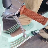 Gambar Handgrip Model Classic Wajik Universal Untuk Vespa/ Scoopy/DLL dari edchascootershop Kota Bekasi 5 Tokopedia