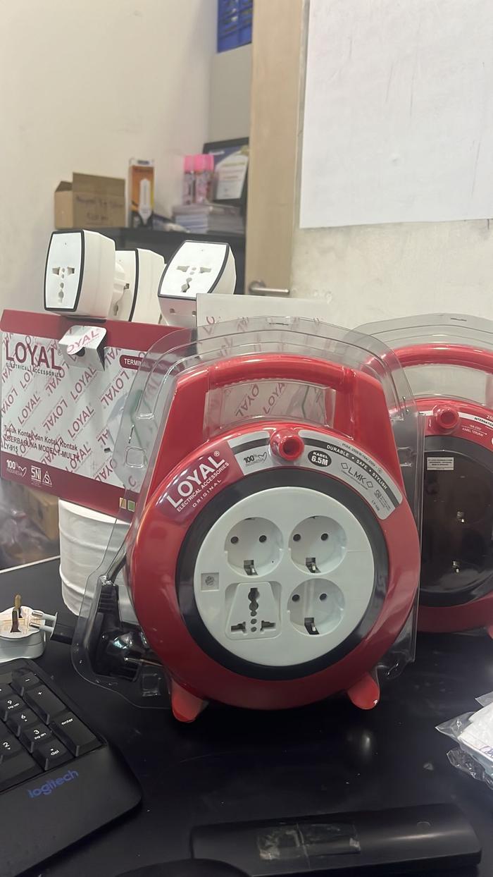Gambar KABEL ROLL LOYAL ORIGINAL + COLOKAN SERBAGUNA LY-109 KABEL 6,5 M SNI dari CV. Sumber Cahaya Baru Kota Administrasi Jakarta Barat Tokopedia
