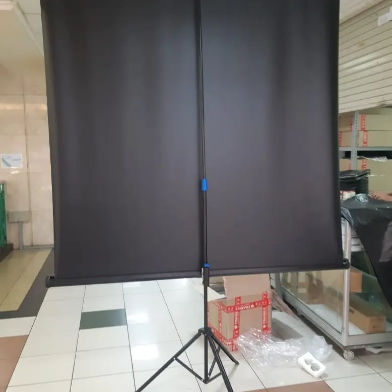 layar proyektor manual Tripod 70 inch 4