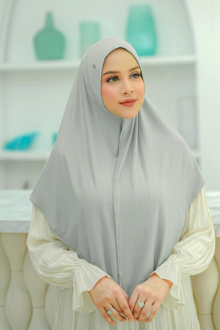 Gambar Everyday Jersey Slip-on  - Ash Gray dari Buttonscarves Kota Administrasi Jakarta Timur Tokopedia