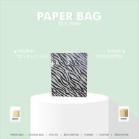 Gambar Tas Kertas Ivori Laminasi Licin Belanja Hadiah Kado Motif Zebra dari Rahmah Tas Kertas dan Kemasan Kab. Sleman 1 Tokopedia