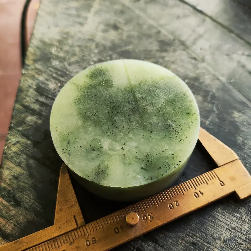 Lempengan Giok Nephrite 3