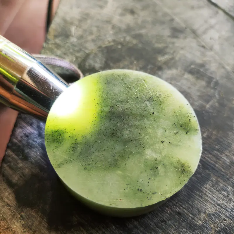Lempengan Giok Nephrite 2