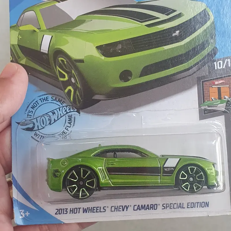 hotwheels chevy camaro hijau 0