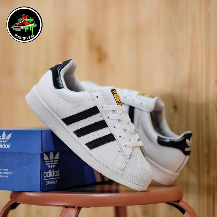 Jual Sepatu Sneakers Pria ADIDAS SUPERSTAR WHITE BLACK - Putih, 40 - Kota Tangerang - Pootstepsid | Tokopedia Jual Sepatu Sneakers Pria ADIDAS SUPERSTAR WHITE BLACK - Putih, 40 - Kota Tangerang - Pootstepsid | Tokopedia